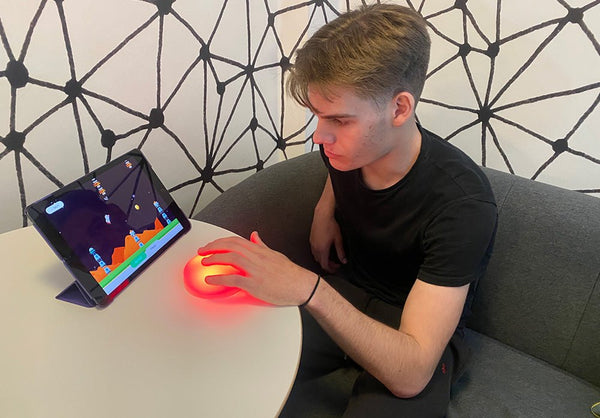 teen using the cosmo switch
